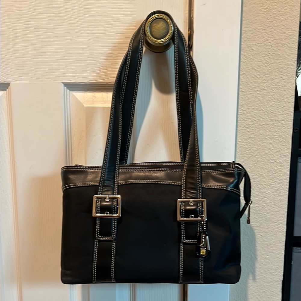 SwissGear Black Camera Handbag with Buckle Details